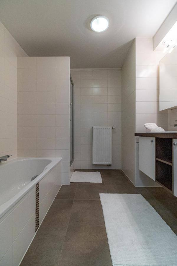 Laluna Holiday Apartment Остенде Экстерьер фото